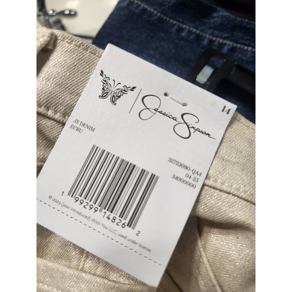 Jessica Simpson Size 14 Myrtle Barrel Leg Wide Leg Jeans Cream Off White NWT - Picture 8 of 10